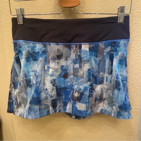 LULULEMON Play Off The Pleats Sun Dazed Multi Blue Athletic Skirt Skort Size 4 - Picture 2 of 6